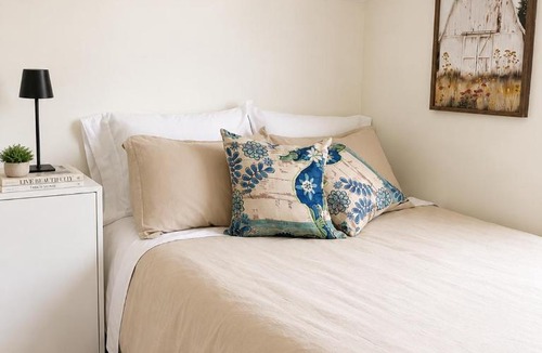 Lucknow House | Room with Workspace, Near Lake Huron