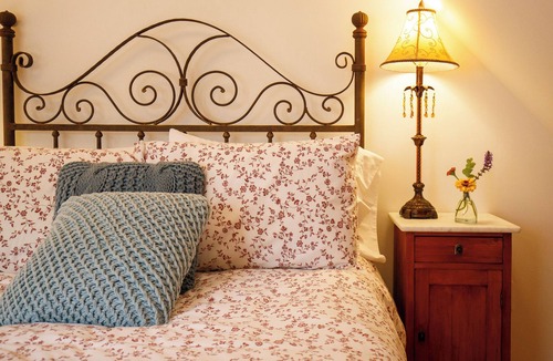 Bloomfield Bed & Breakfast | Runaway Rooster B&B - The Coop