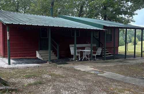 Mid America Cabin | Rustic 1-bedroom cabin in wonderful Buckville with quick access to boat ramps