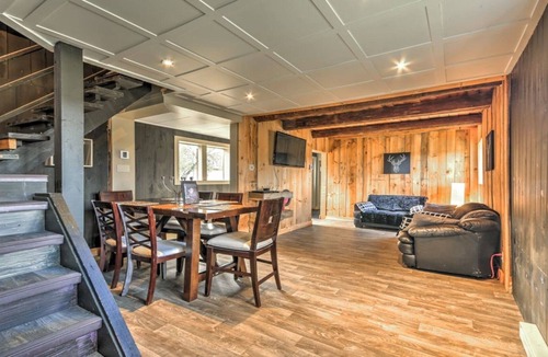 Cantley House | Rustic & Cozy Loft Located On A Ranch 3 Minutes From Ski Hill And Amerispa