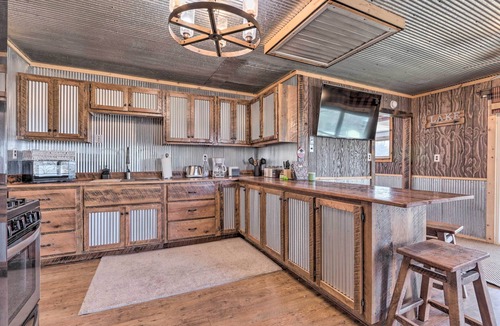 Flemington Cabin | Rustic Retreat - Steps to Pomme De Terre Lake