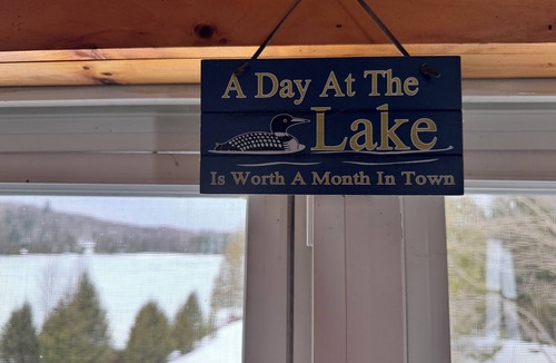 Trent Lakes Cottage | Rustic Waterfront Cottage -3 Bedroom,Sunset Views,Screened in Porch,Firepit,BBQ