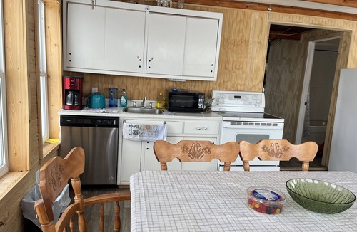 Saint Laurent Cabin | Rustic Waterfront, Lakeside Cottage with Stunning Views 1 hour from Winnipeg.