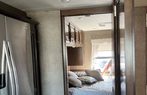Bryan House | RV Glamping in Aggieland - sleeps 5