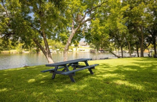 Burnet RV Rental | RV Site - Pull Through 37