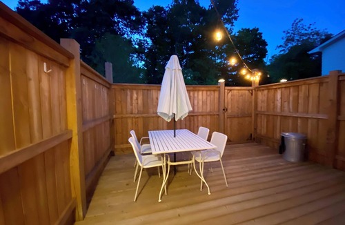 Sauble Beach House | Sauble Beach Flat1 - BOOK FOR MAY OR JUNE AND GET A SIGNIFICANT DISCOUNT!