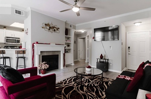 Uptown Apartment | SAVE BIG? Walkable Uptown Dallas 2BR/Nightlife