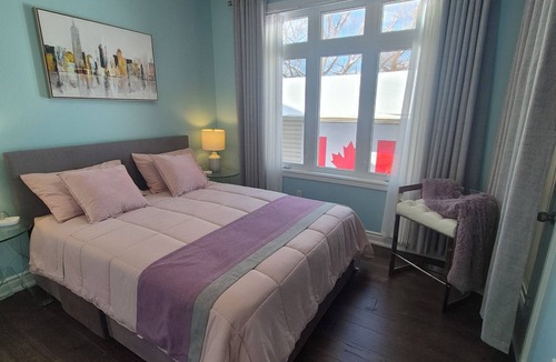 Niagara Falls Bed & Breakfast | Scenic Lakeside Cozy Queen Suite Free Breakfast