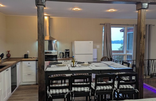 Champlain House | Scenic River Waterfront Cottage - Panoramic Views
