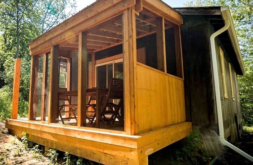 Blackstock Cabin | Secluded Forest Cabin with Screened Porch and Amazing Hiking Trails in Ontario