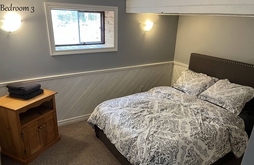 Havelock-Belmont-Methuen Cottage | Secluded Lakefront Getaway with private cove - 4 season cottage