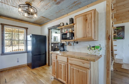 Omaha Cabin | Secluded Ozark Hideaway: 13 Mi to Table Rock Lake