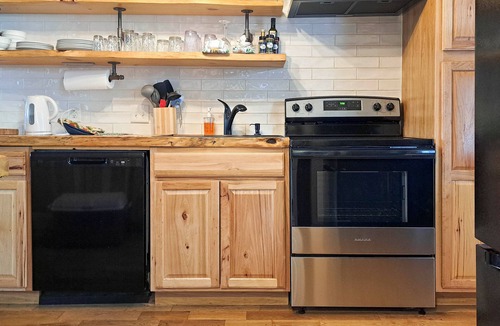 Omaha Cabin | Secluded Ozark Hideaway: 13 Mi to Table Rock Lake