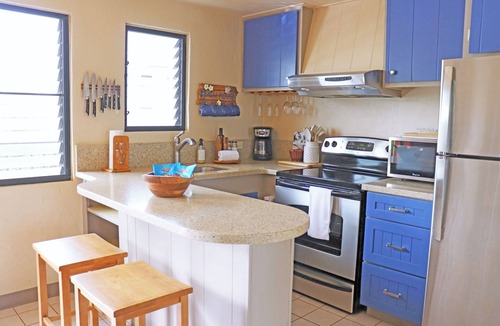 Poipu Condo | Second-floor condo with great view of the ocean and Prince Kuhio Park.