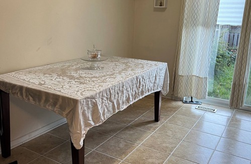Churchill Meadows House | Semi house 3bedroom upstairs 2 bathroom One bedroom bathroom in the basement