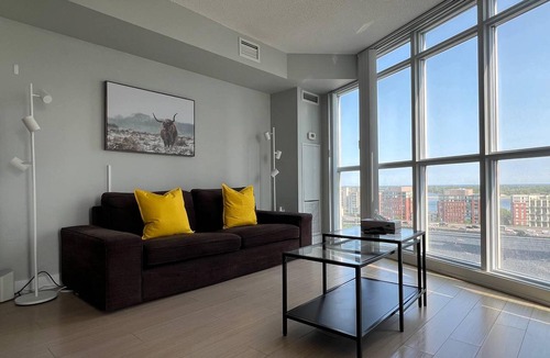 CityPlace Hotel | Serene 2BR Escape with Sofa Bed in Toronto. Great Downtown Access!