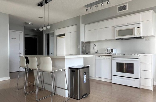 CityPlace Hotel | Serene 2BR Escape with Sofa Bed in Toronto. Great Downtown Access!