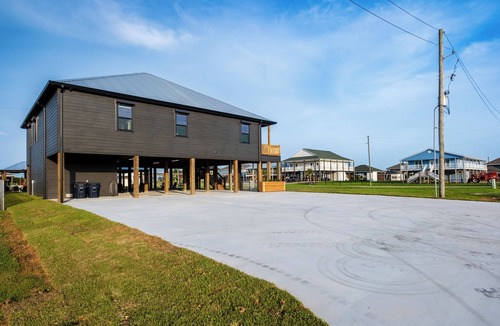 Hackberry House | Serene Hackberry Waterfront Escape - Boat Slips + Sunrise Views