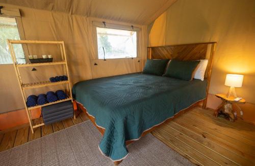 Onalaska Other | Settle Into a Cozy Lakeside Glamping Escape