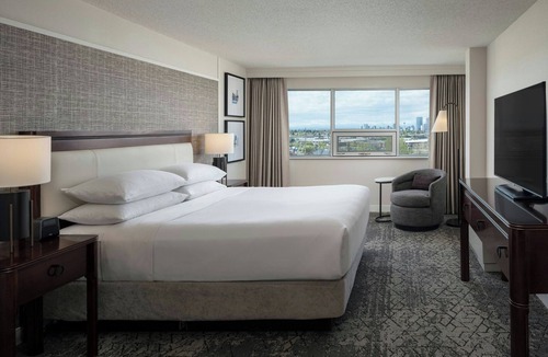 Calgary Hotel | Sheraton Cavalier Calgary Hotel