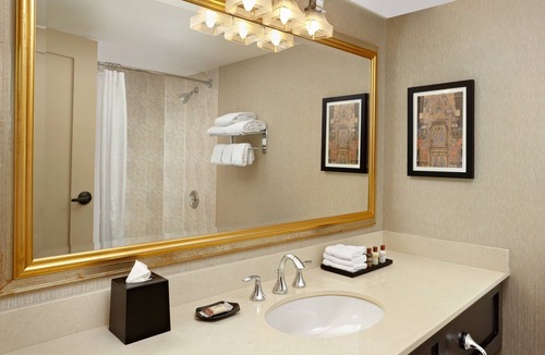 Byward Market - Parliament Hill Hotel | Sheraton Ottawa Hotel