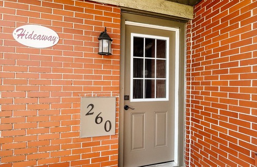 Ruthven House | Short Drive to Point Pelee! Forget Your Worries in This Spacious & Serene Space