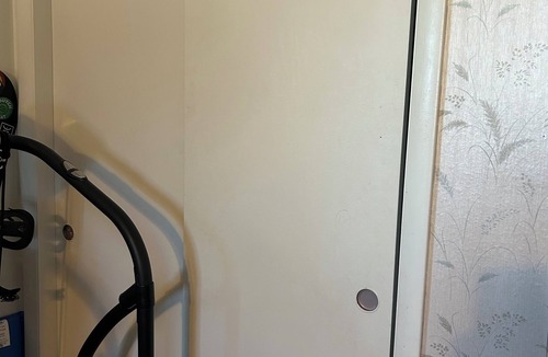 Aurora House | Short or Long Term 1 bedroom with bathroom in central Aurora