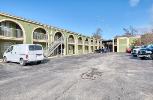 Channelview Hotel | Sienna Inn Channelview, TX