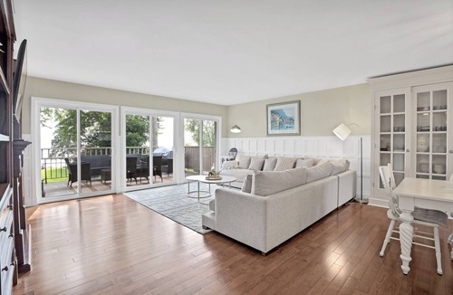 Orillia Cottage | Simcoe Sunrise - Cozy Waterfront Home in Orillia