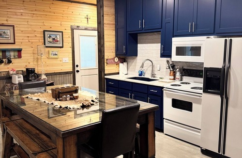 Negreet Cabin | SIMPLY BLESSED ON LANAN BAY