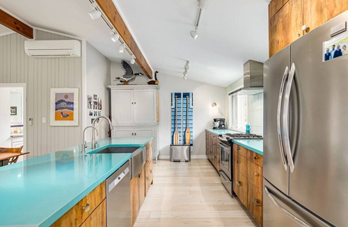 The Blue Mountains Ski Chalet | Ski-in ski-out chalet at Osler Bluff Ski Club