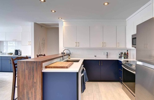 Saint-Faustin-Lac-Carre Condo | Ski-In/Ski-Out Mont-Blanc Condo w/Pool & Lake Access