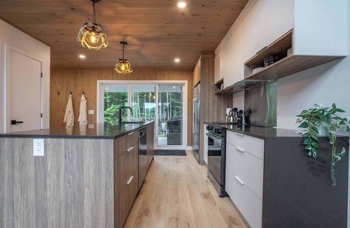 Saint Donat Ski Chalet | Ski In/Ski Out Spa, Babyfoot | Le Chouette Chalet