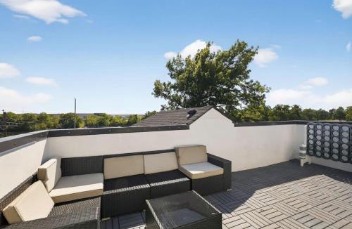 West Dallas House | Skyline Haven