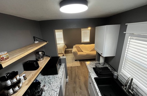 Scottsbluff House | Sleek Tiny Urban Retreat