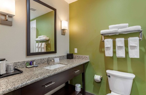 Waller Hotel | Sleep Inn & Suites Waller