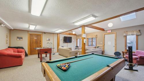 North Creek House | Sleeping Bear by AvantStay