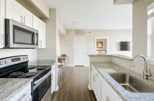 South Side Apartment | Sleepover | Marvelous 1BD/1BA + Gym Corpus Christi