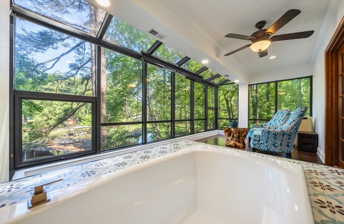 Rockwell House | Sleeps 18, Lakefront, Fire Pit, Private Dock