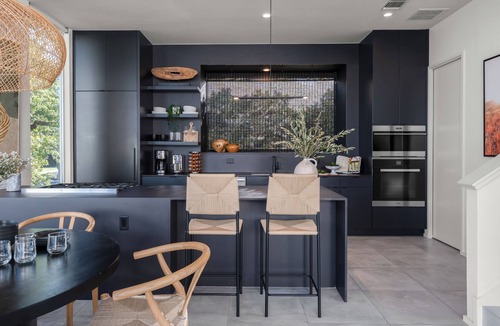 Bouldin House | Sleeps 32, Private Compound Hot Tub + Game Room + Sauna | Bouldin Collective