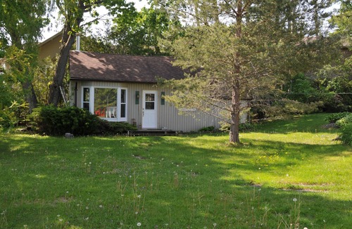 Selwyn Cottage | Small cute waterfront cottage for a small family (up to 2+2) or a pair
