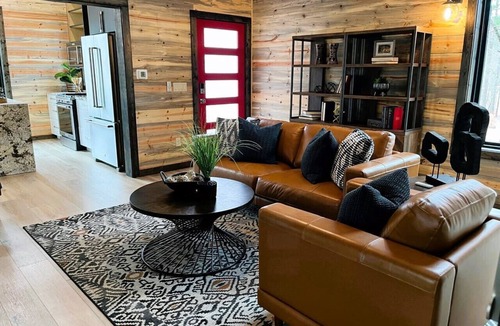Pickens Cabin | Soho Loft- Swimming Pool & Clubhouse on 36-acre re