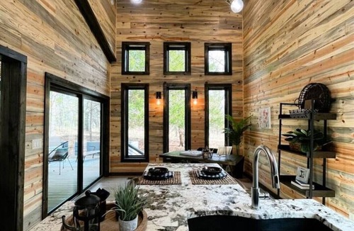 Pickens Cabin | Soho Loft- Swimming Pool & Clubhouse on 36-acre re