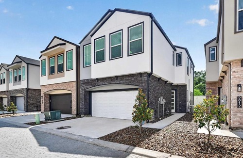 Houston Villa | Sophisticated Home Office Galleria & NRG