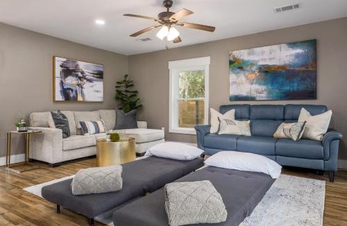 West Oak Hill House | South Austin Large Group Retreat with Swim Spa