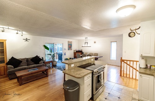 Old Seward - Oceanview House | Southside Serenity: Alaskan VRBO Hideaway with a Hot Tub!