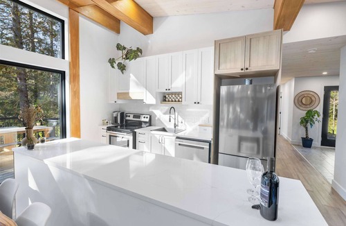 Saint Come Ski Chalet | Spa and Sauna - Riverside - Brand New | SKOV Chalets