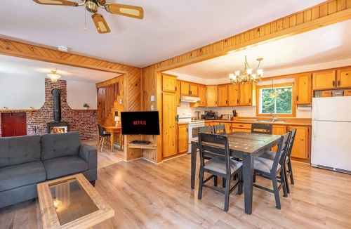 Entrelacs Ski Chalet | Spa - Babyfoot | Le Panache