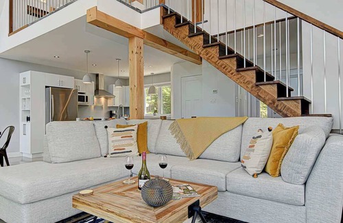 Saint Come Ski Chalet | Spa & Game Room | Le Chic Rustique