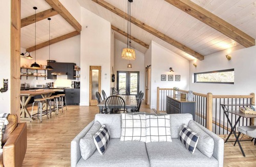Nominingue House | Spa, Lake & Mountain | Chalet des Aigles